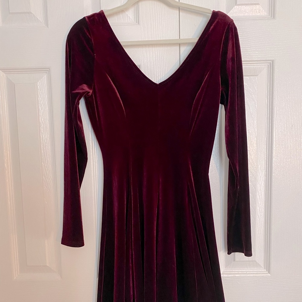 AQUA Bloomingdale’s Exclusive Velvet V line Dress